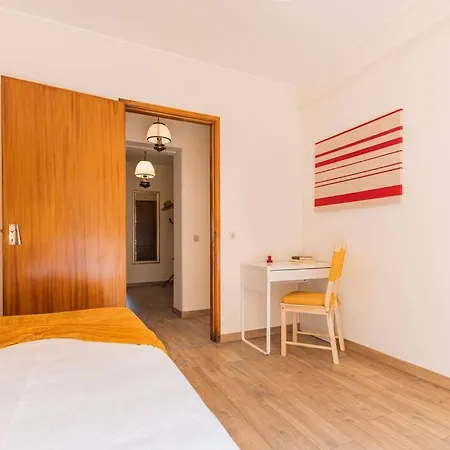 Apartament Jalles *